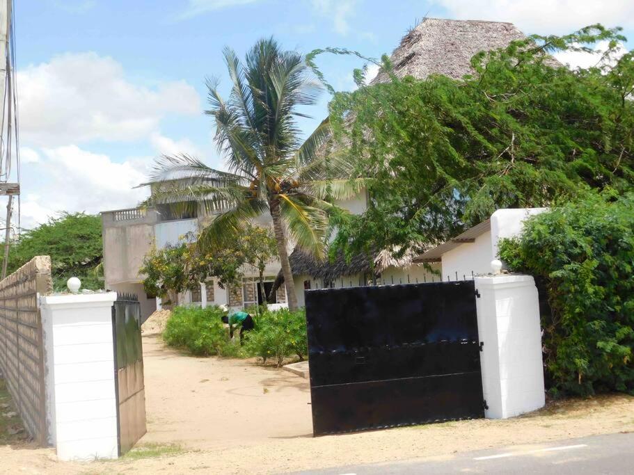 Holiday Home In Malindi Mambrui Exterior photo